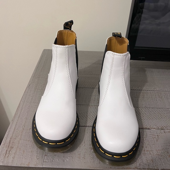 Dr. Martens Shoes - Dr. Martens Chelsea Boot